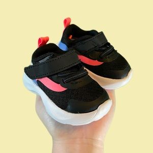 Infant Athletic Works Baby Sneakers size 2